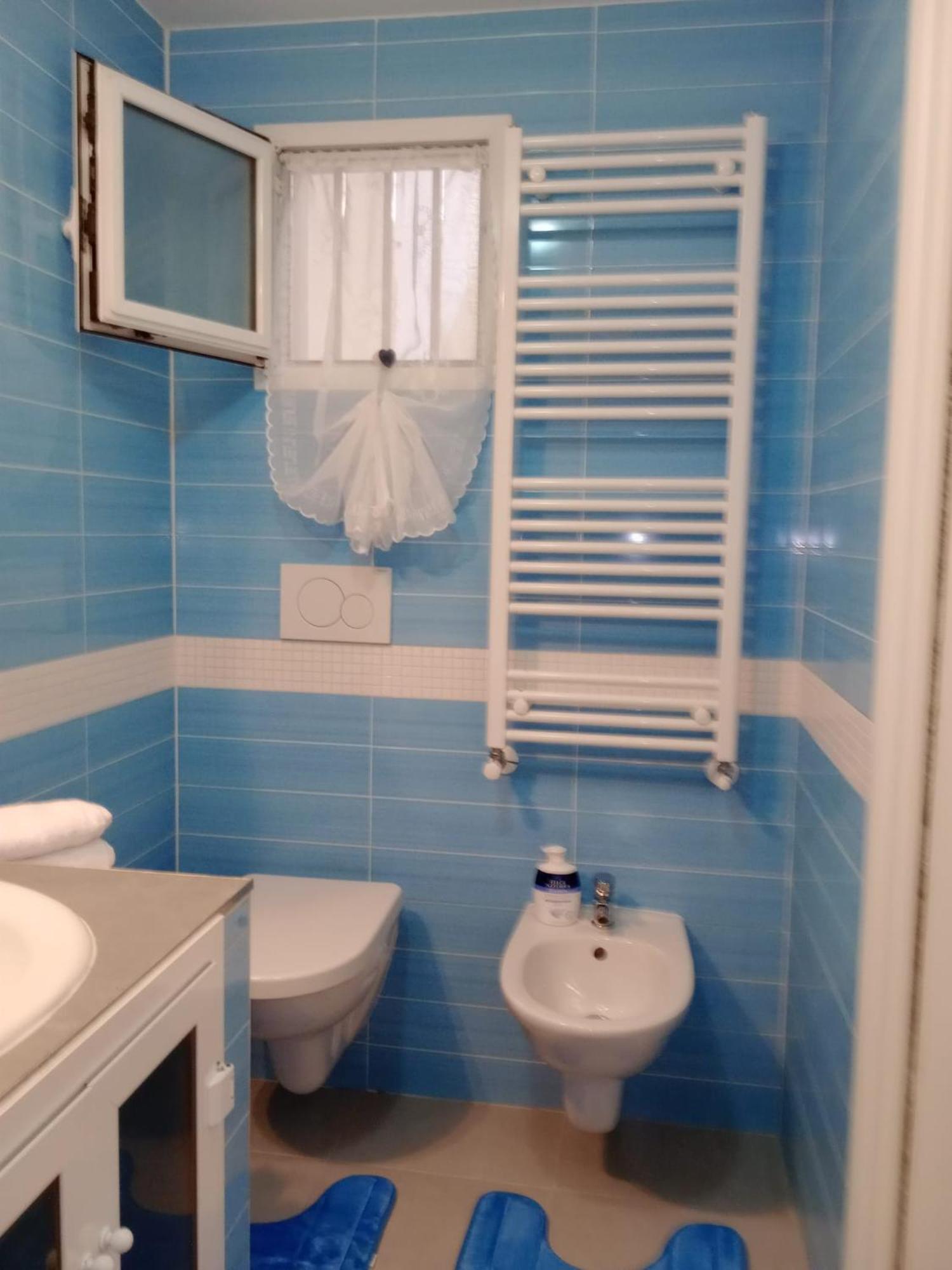 Sweet Home Tra I Due Mari Taranto Exterior photo